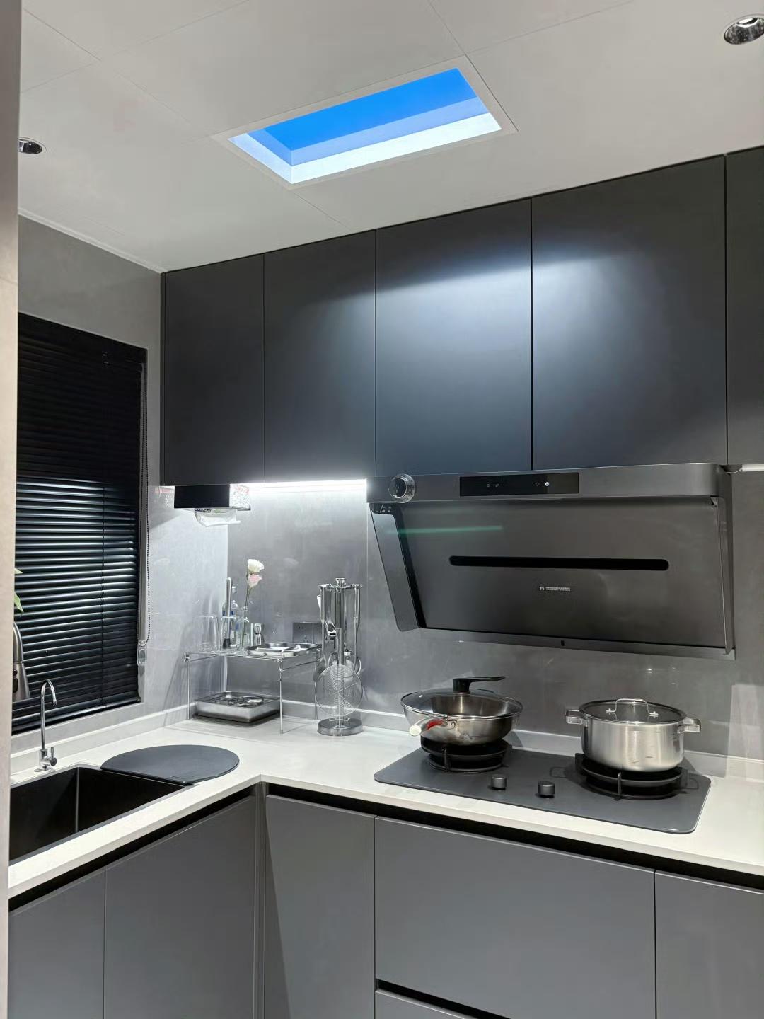 现代简约风格怎么装修好看?118平意式极简风，高级舒适有质感。房子空间小，适合什