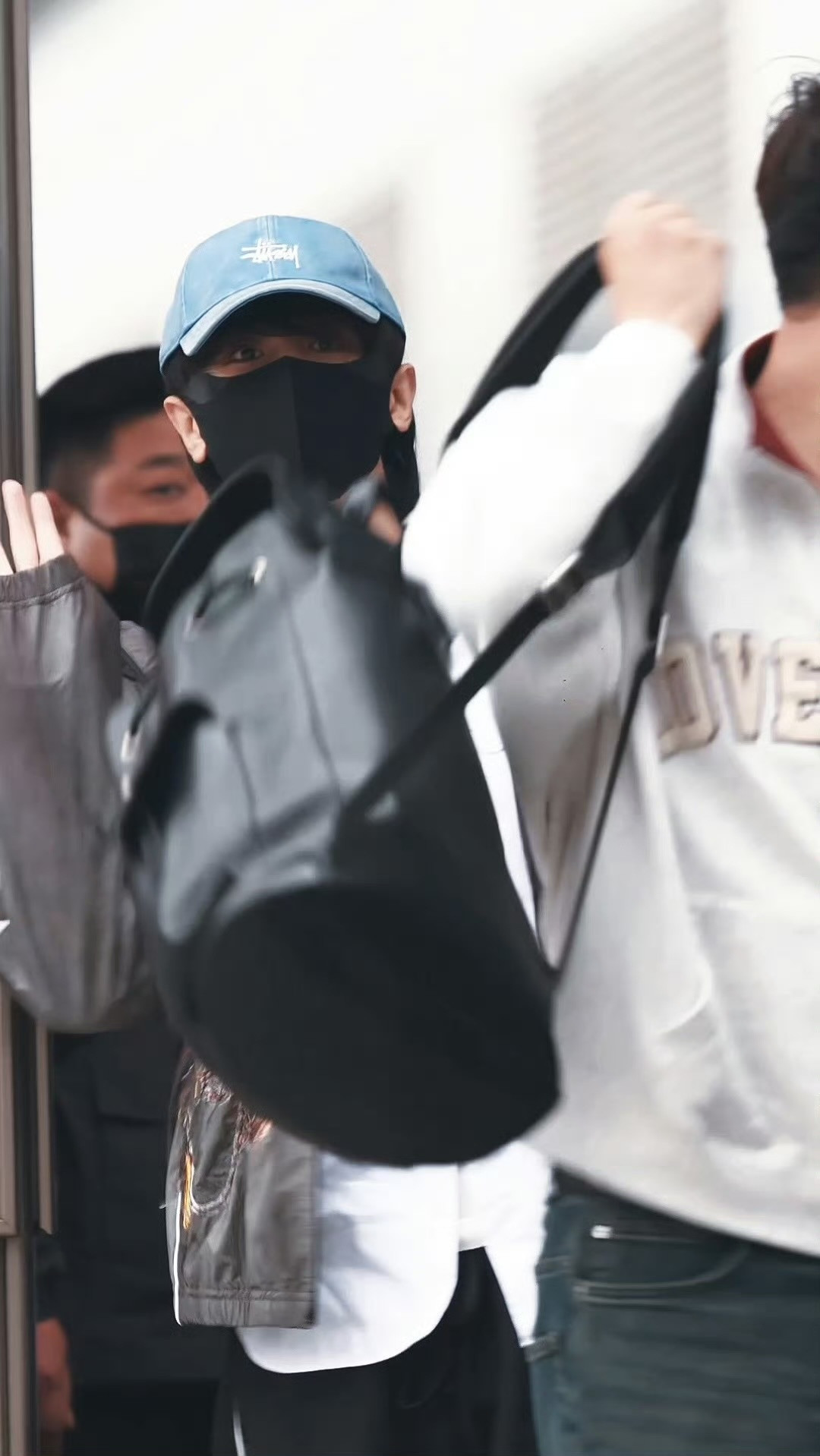 成毅正月里真不剪头发成毅是不是在为新角色养头发呀