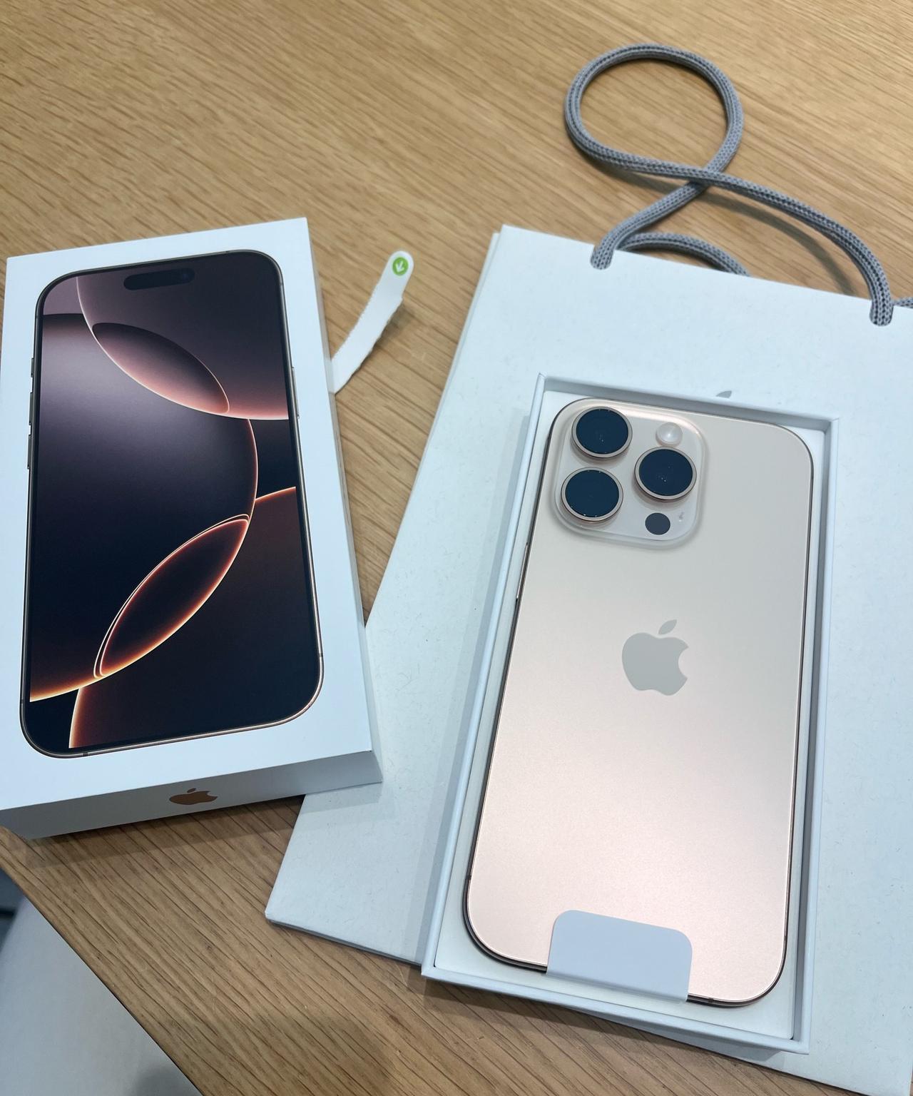 有粉丝说，iPhone16Pro到手5000多块钱，跟美版256G的价格差不多