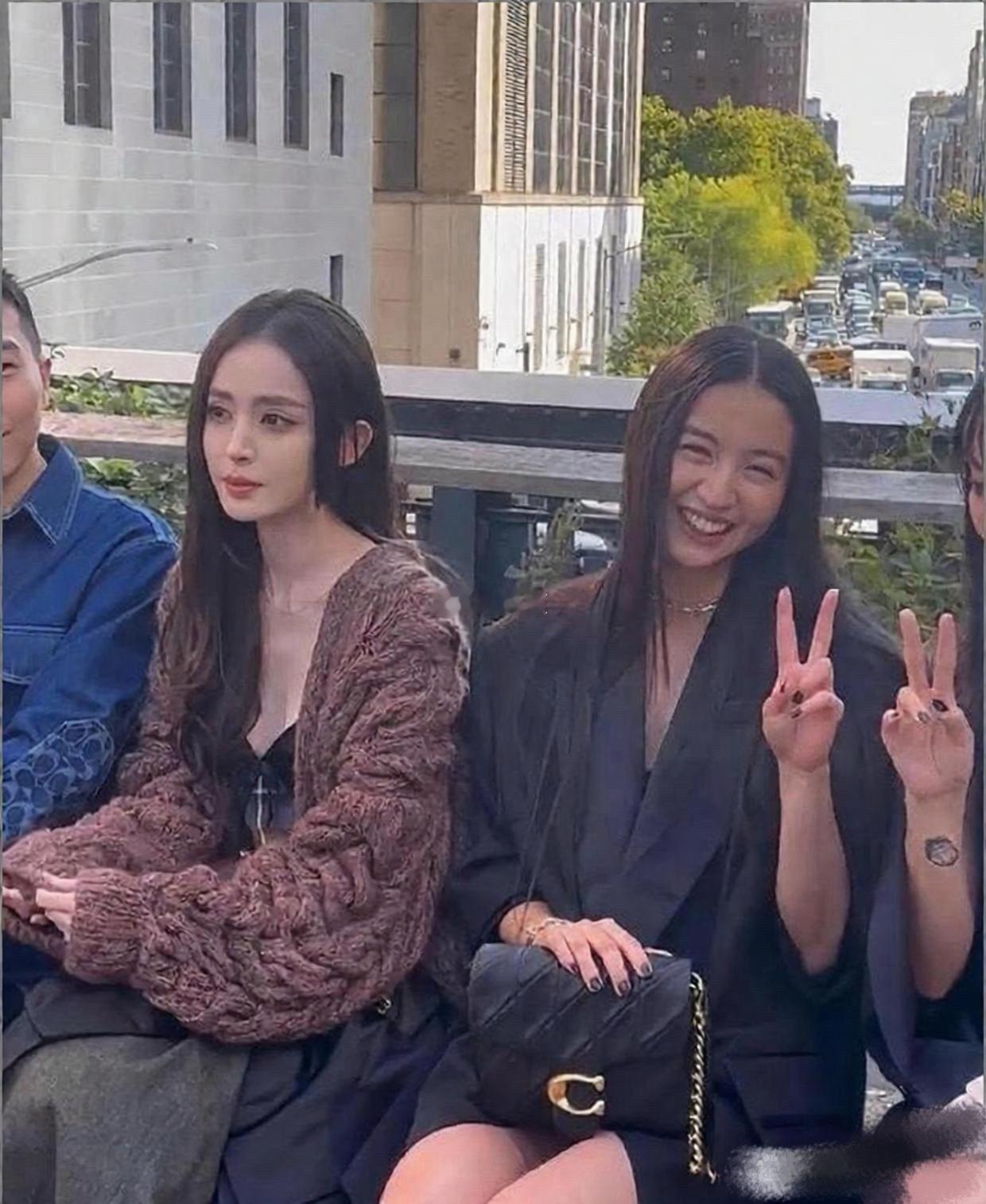 事实证明，脸的大小在绝对美貌面前不值一提