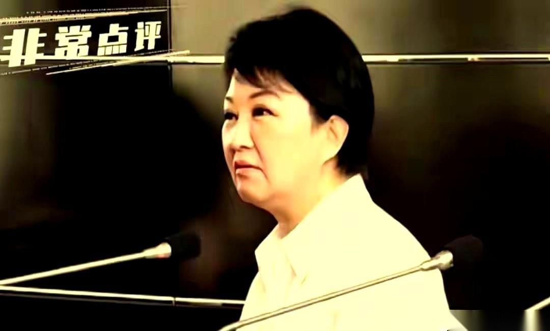 一场饭局，直接宣判了一个人的“政治死刑”。这画面感，绝了。黄复兴，国民党里的