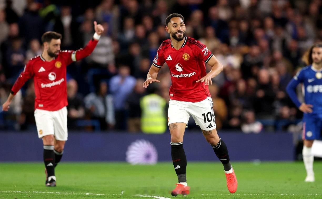 【B费冲击英超历史纪录】切尔西0比1曼联曼联中场核心B费，交出本赛季第18个联