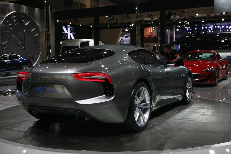 曾经微商眼中的“神车”玛莎拉蒂，如今价格大跳水，简直“骨折”了！据报道，上海一家