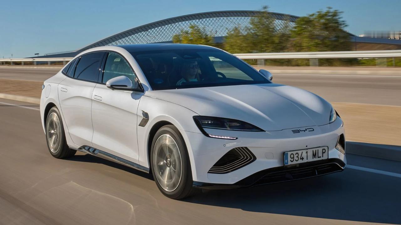 11月西班牙电动汽车销量榜前十特斯拉Model3销量1263辆，排名第一第