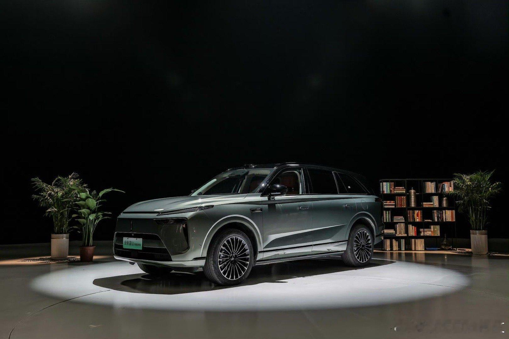 长城汽车VLA首搭魏牌蓝山2025年12月1日，在“VLATalk长城汽车辅