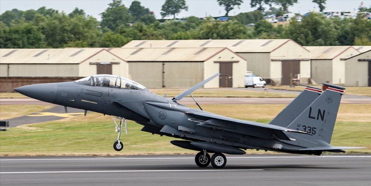 好消息，一架美军的F-15E被伊朗击落。坏消息，两名飞行员跳伞成功。好消息