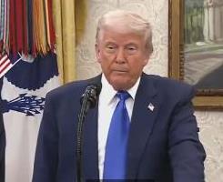 记者：有些天主教徒对你P教皇照片感到不满。特朗普：你是说他们开不起玩笑？你是指