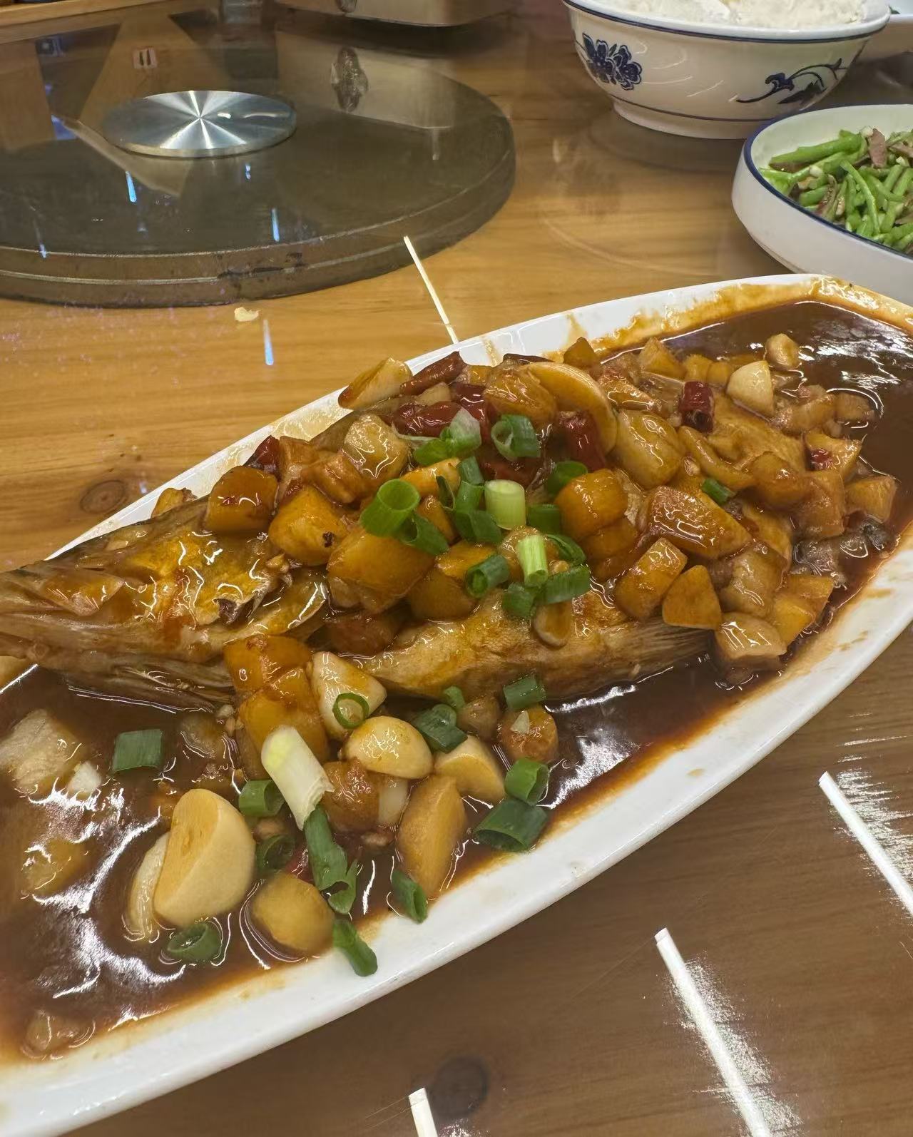 安徽黄山美食，这家口味徽菜馆值得冲！