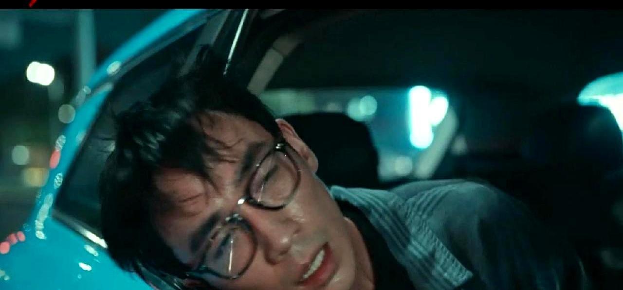 领导早知道你出轨。他在等你自己交代。黄凯以为瞒天过海。他把情人小玉藏在城西