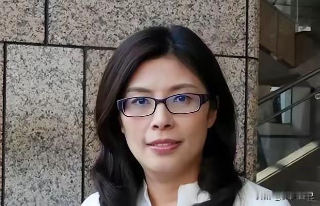 也来聊聊台湾这位正在竞选国民党主席的郑丽文！说实话，她有一点洪秀柱当年的风采。可
