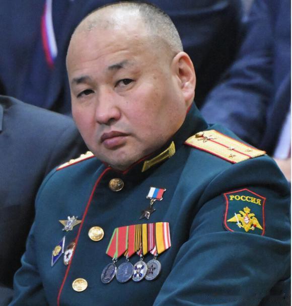 近日，又一名“俄罗斯英雄”称号获得者在执行特别军事行动时被“去军事化”。纳兰·奥