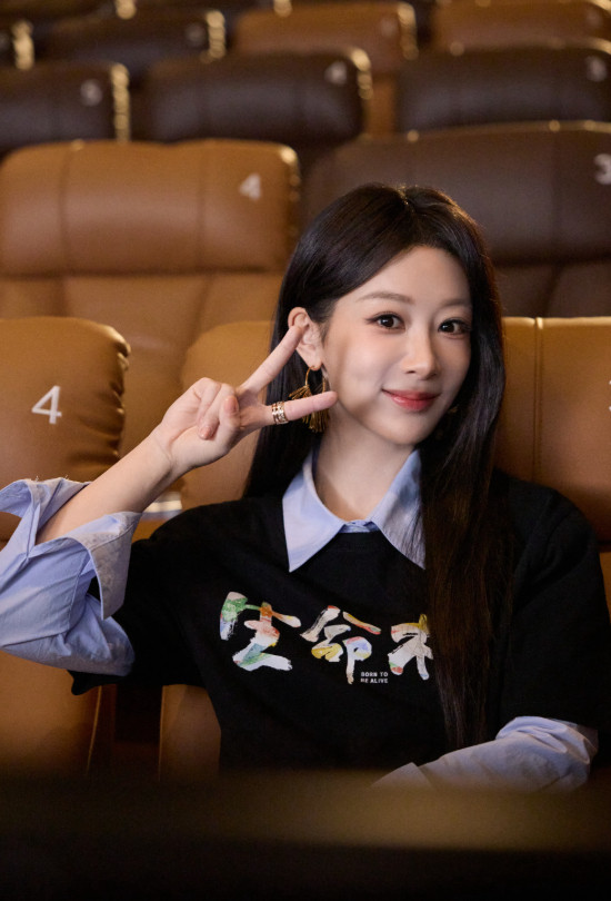 1.杨紫没精力更没时间去好好谈一段恋爱，基本上都是以速食为主。2.昆凌这边为了秀