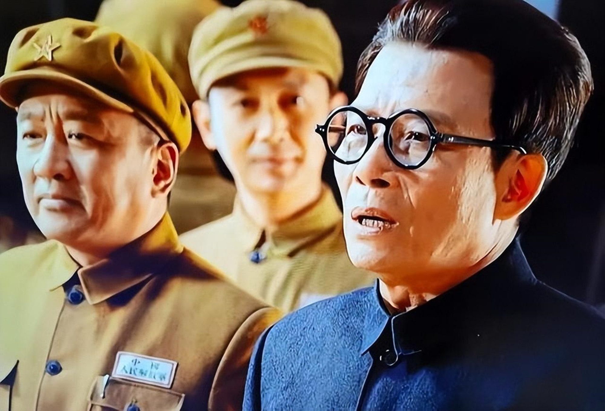 1950年10月8日，中央会议终于通过了抗美援朝保家卫国的决议，由彭德怀挂帅出征