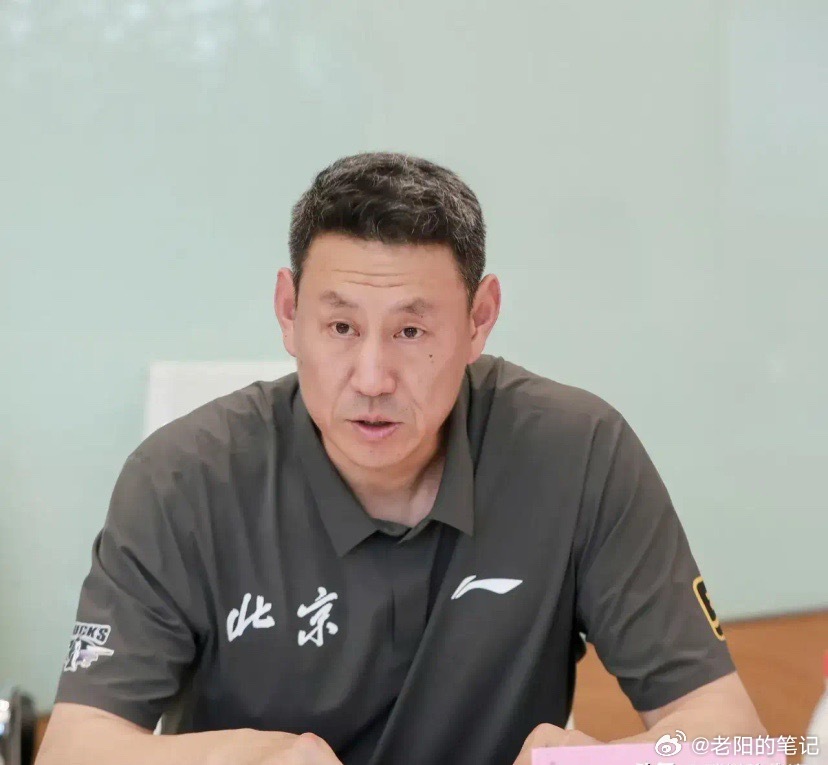 局势陡生波澜！李楠刚刚接过北京首钢教鞭，球队就迎来了篮协的处罚通告，开局便遇当头