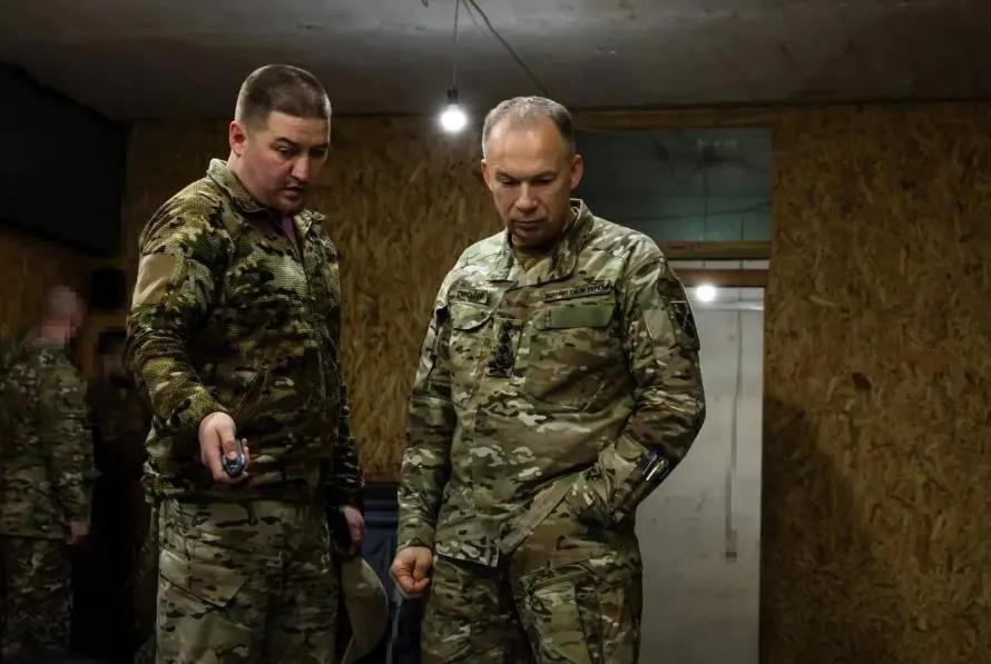 乌军总司令希尔斯基最近接受乌克兰媒体采访时说：“乌克兰将采取进攻行动，通过防御无