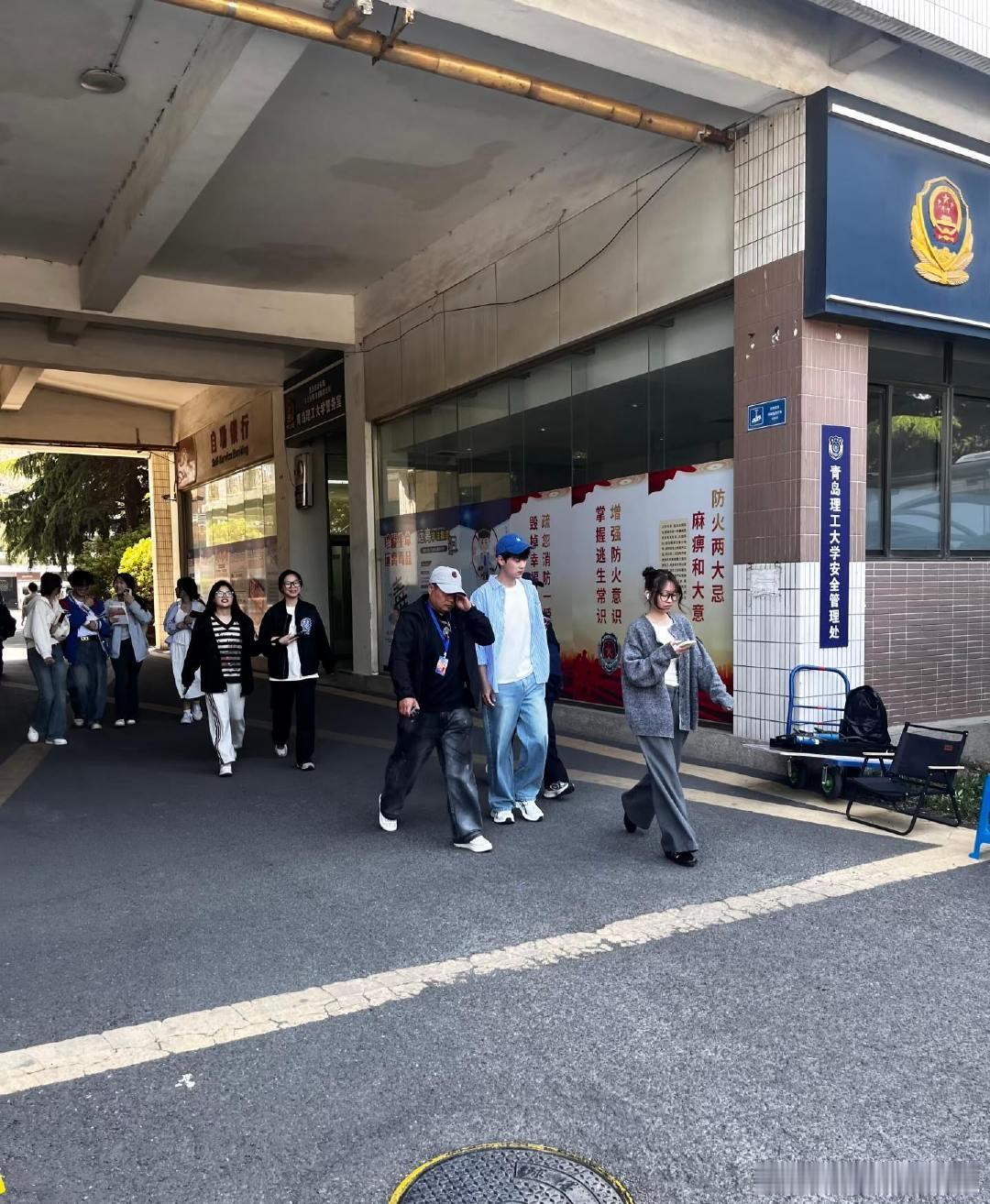 陈少熙陈少熙客串我与爱同谋陈少熙关晓彤同框路透陈少熙闷声干大事，客串关晓彤林一