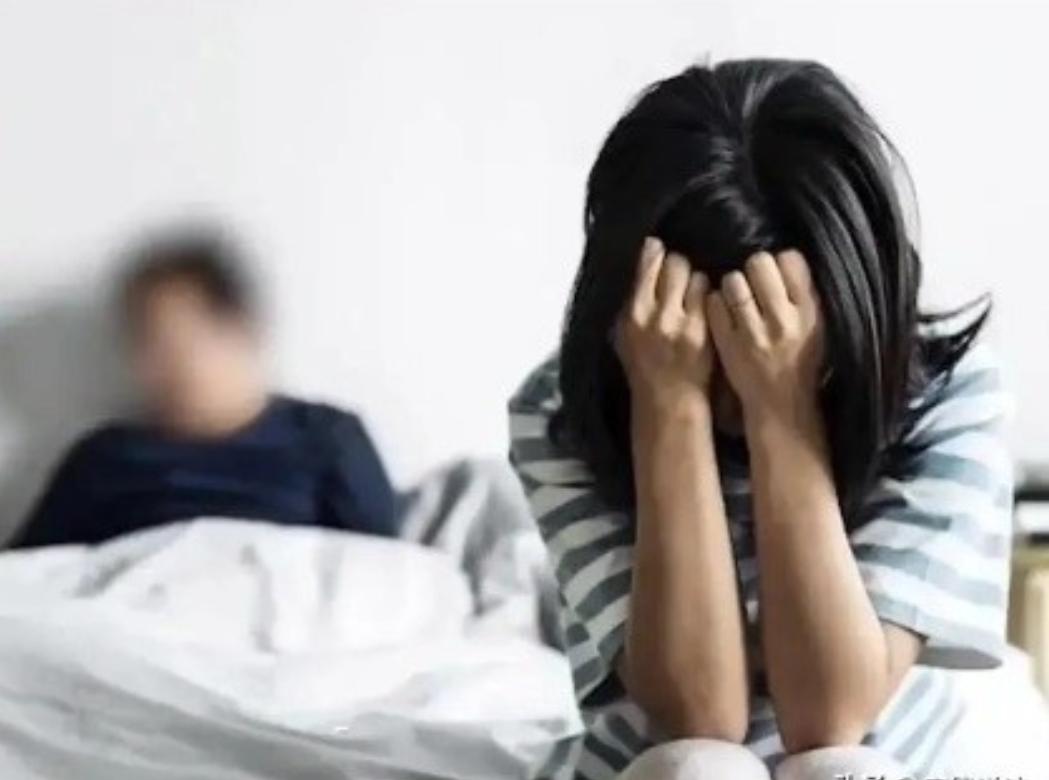 陕西西安，一对男女恋爱交往之后女方意外怀孕，双方就此发生激烈矛盾。女方报警控告男