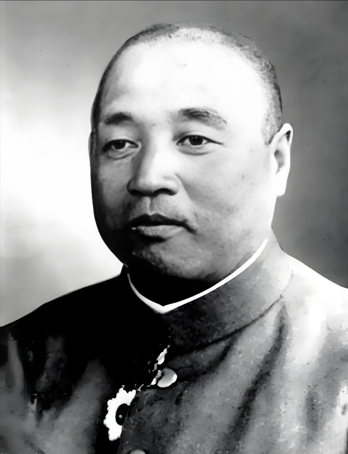 1945年日本投降，拉包尔岛14万日军面色红润的状态，惊呆盟军。原来大将今村均不