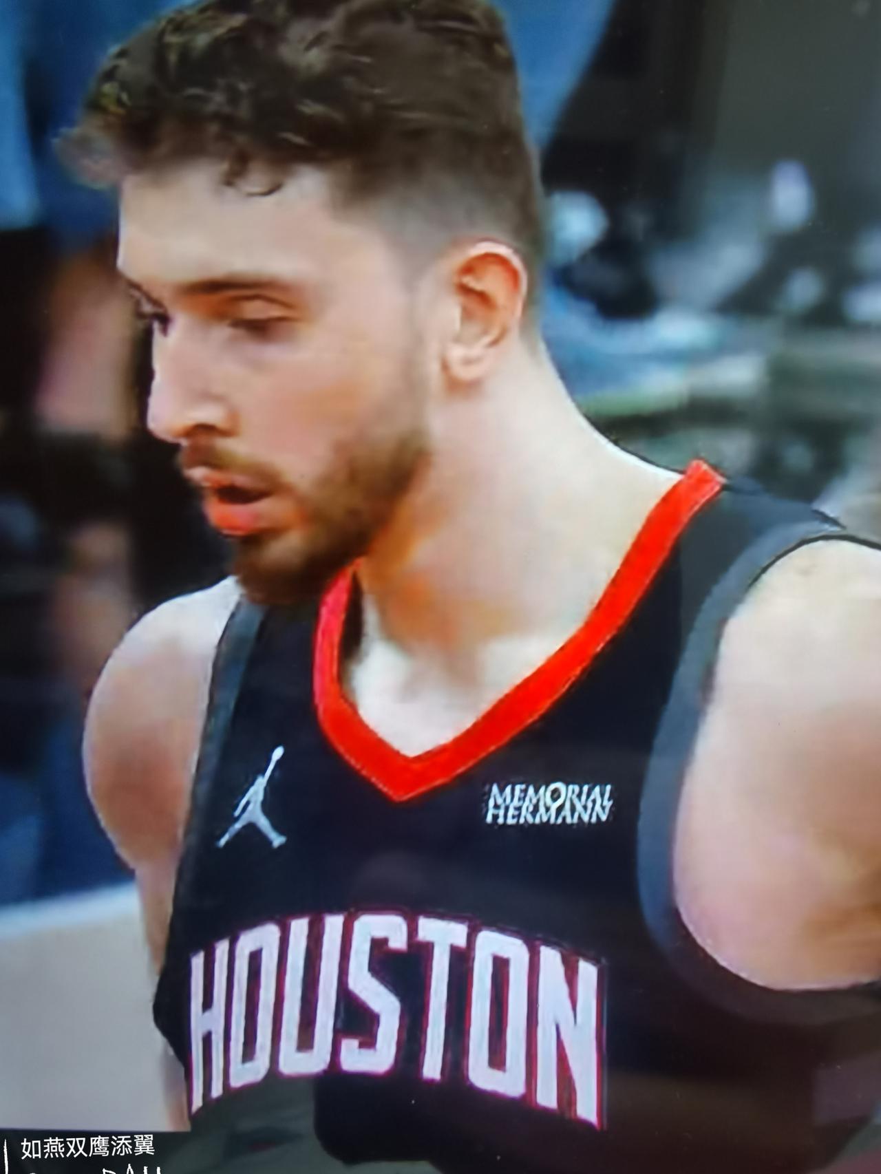 火箭对自己的误会火箭客场124-132，输给公牛。火箭队又一次