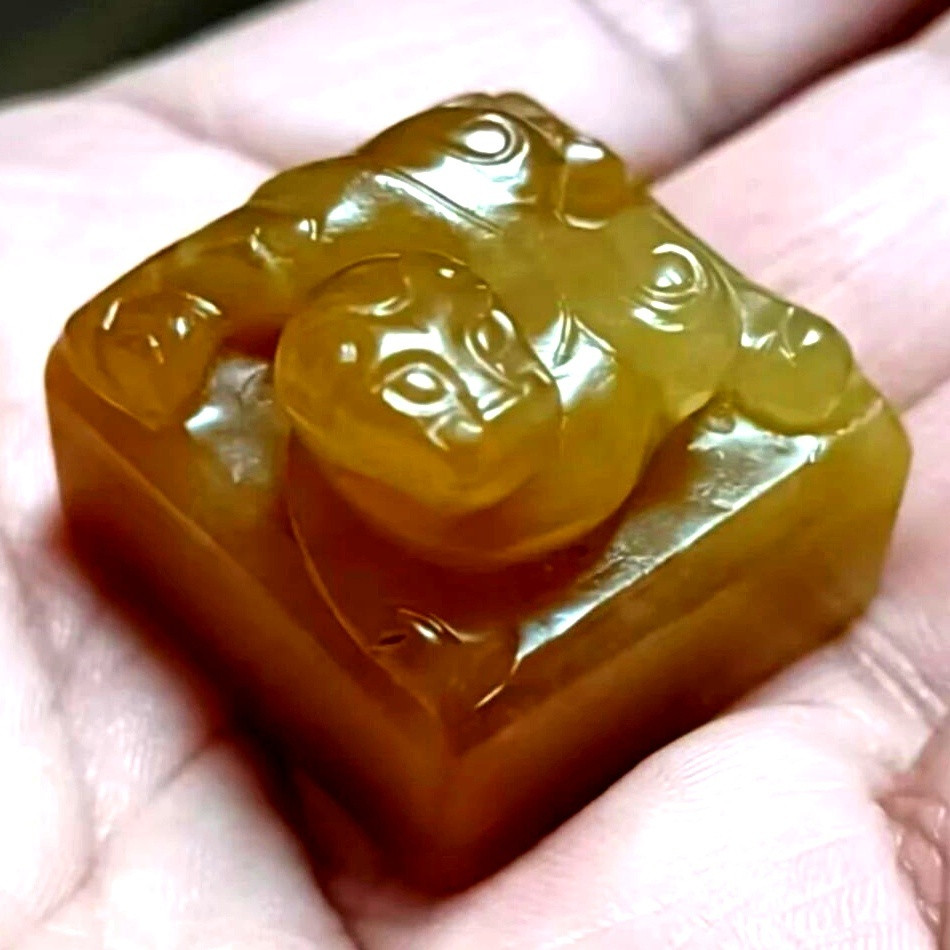 高古玉汉印，遗留下来的多量不少，基本都在国家博物馆，广大藏家手中，捐献吧？近期