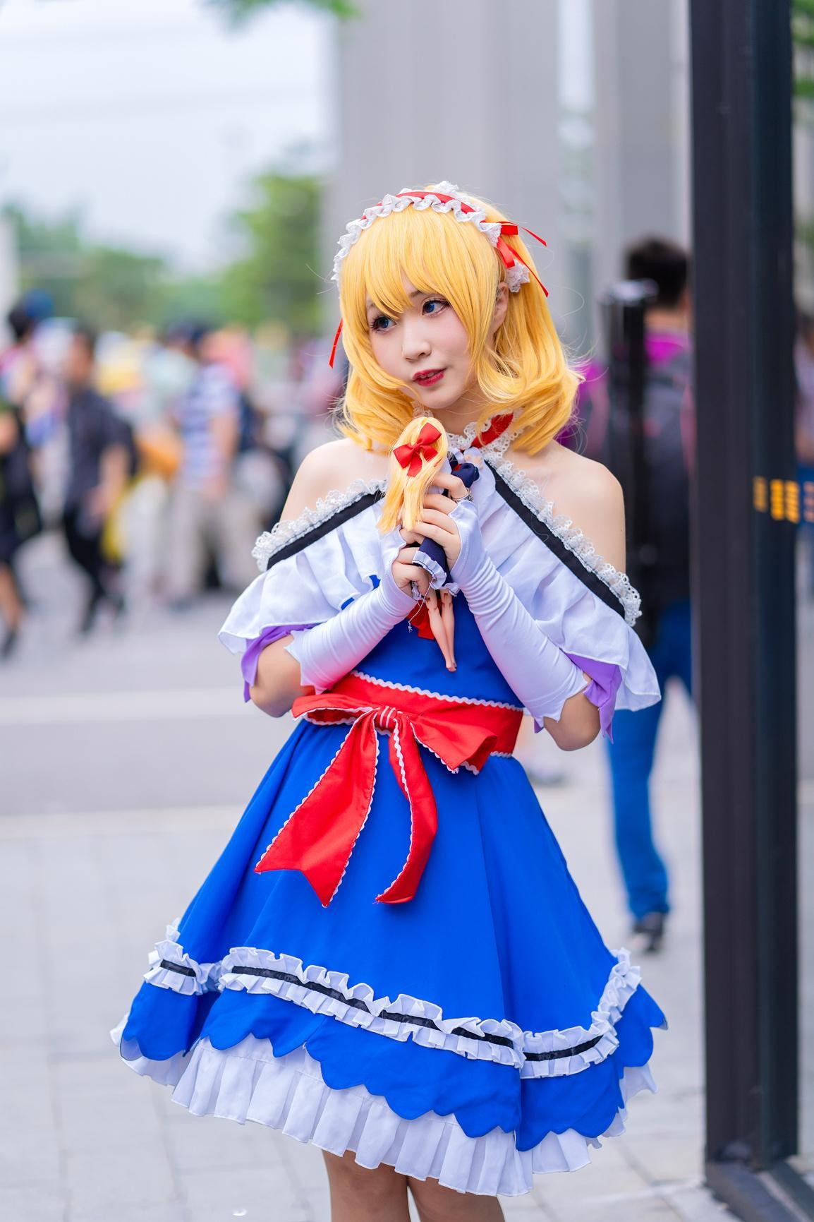 猎人拍漫展漫展分享版东方project爱丽丝摄影后期：聆听猎人