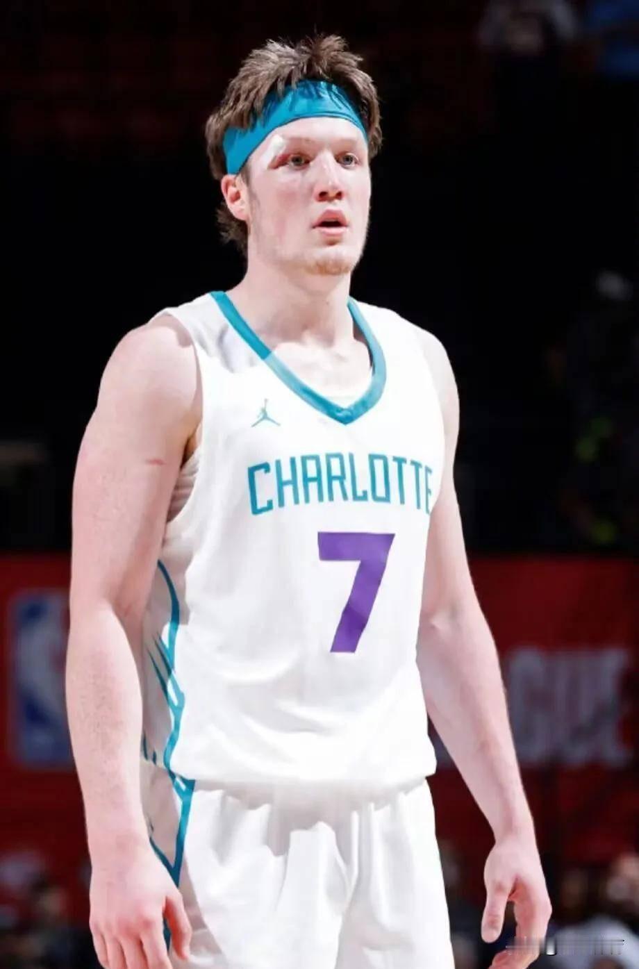 克尼普尔崛起，黄蜂可以交易鲍尔随着克尼普尔的崛起，黄蜂队可以考虑交易拉梅洛-鲍