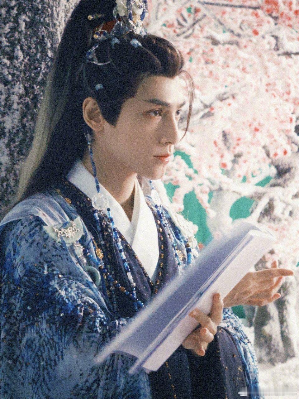 没等来加更等来罗云熙加餐剧加更虽迟，但罗云熙的“颜值加餐”超惊喜！几套妆造各有