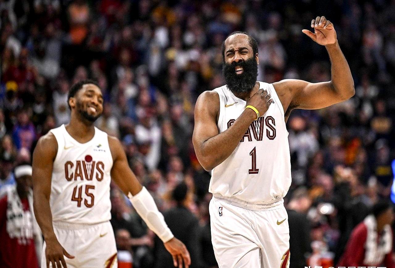 米切尔不打，哈登手指骨折还要硬上？骑士这是把客场白送给活塞。刚交易来哈登那