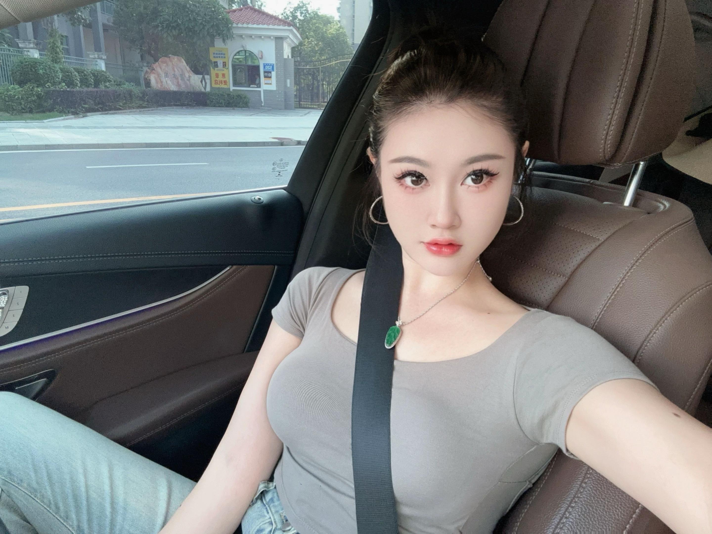 你对我不是一见钟情 只是那天刚好穿了