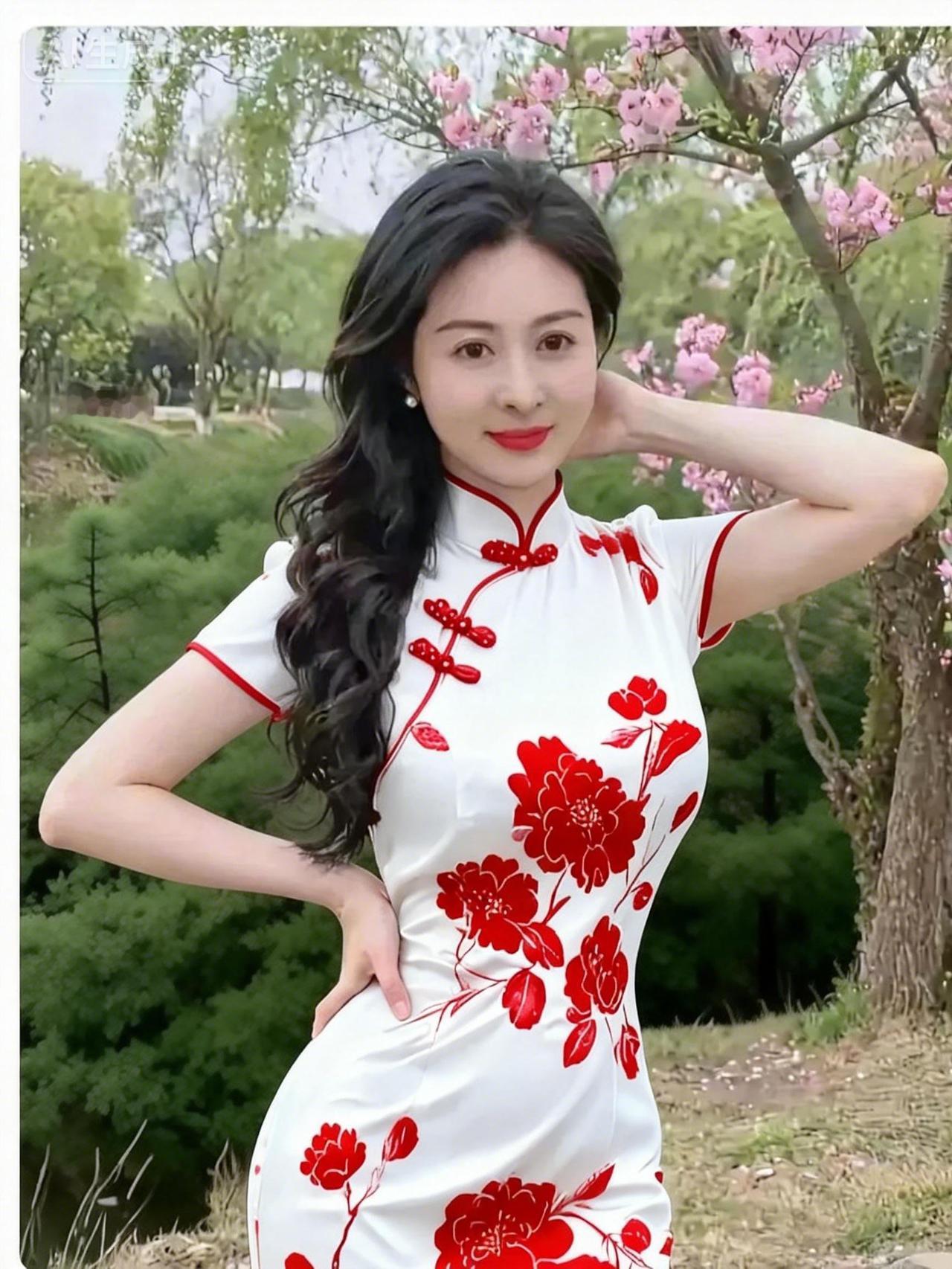 春日游园，红衣美人，花间笑语。