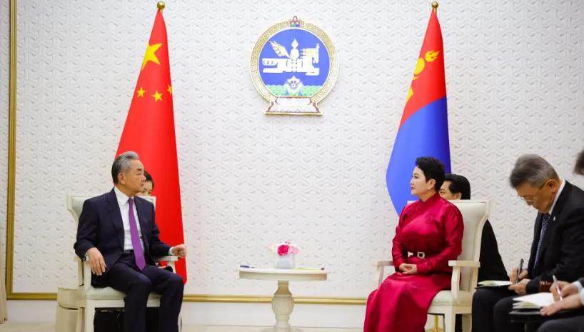 中国和蒙古国谈妥了！就在刚过去的48小时里，我们的邻居蒙古国，给中国吃了一颗定