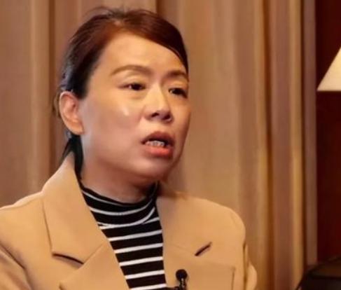 支持许敏李律！李律提起过去那些日子声音很平静他说到许敏第一次见姚策