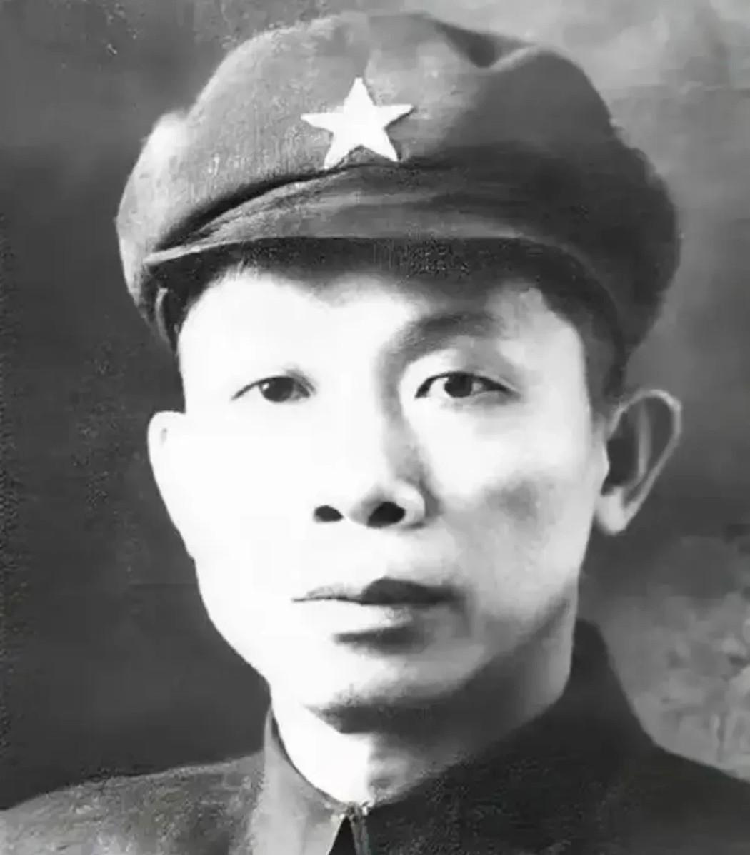 冯白驹没有授衔，这应该是比较遗憾的一件事。作为琼崖纵队司令员，在海南坚持革命30