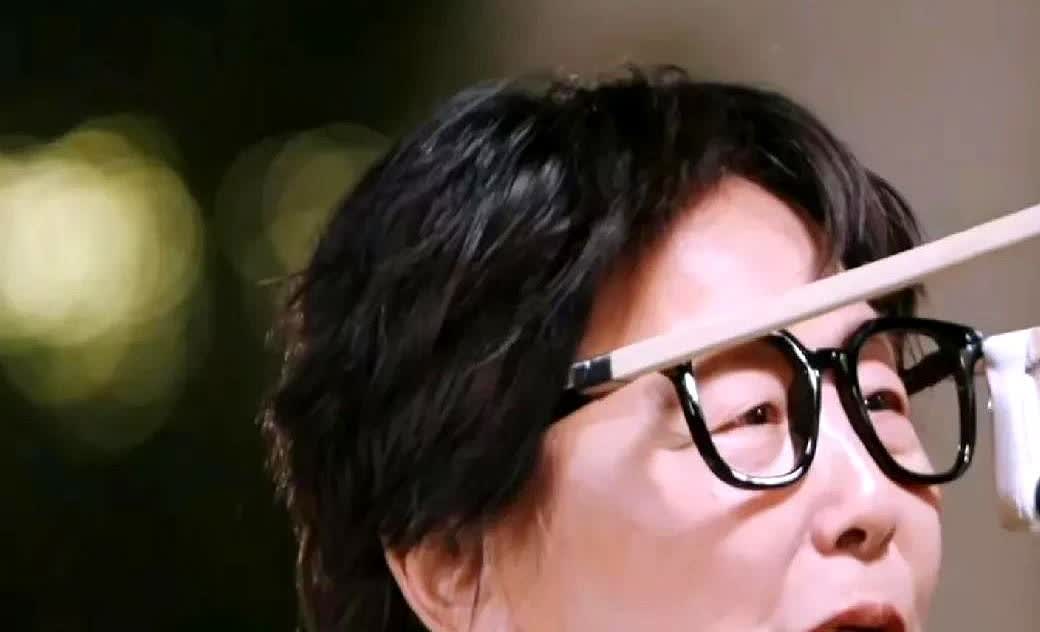 黄圣依说希望母亲能够一直健康，但母亲却说：“这是不可能的，做不到的事情我没有办法