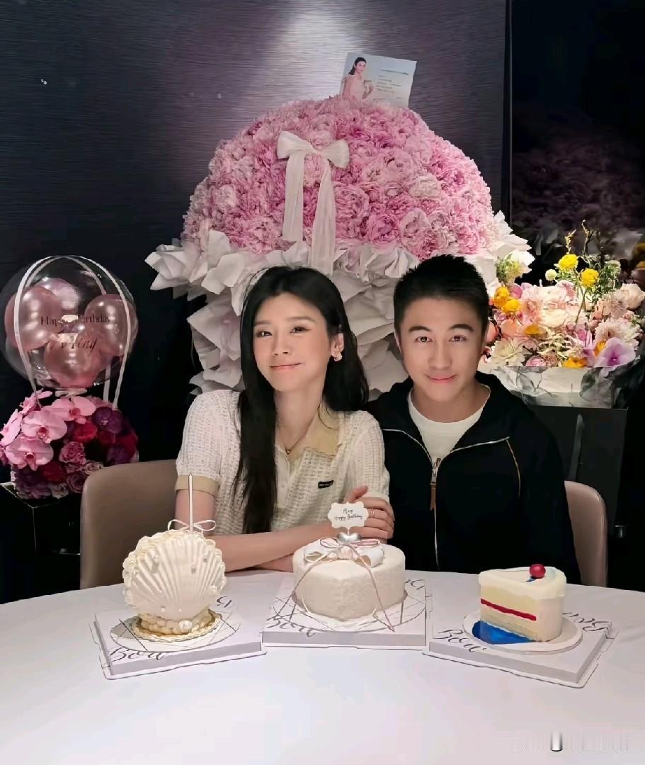 奚梦瑶世纪婚礼细节曝光！何猷君砸千万补办，伴手礼壕到离谱，网友吵翻了谁能想
