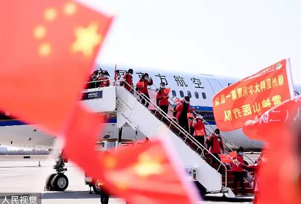 此次中东撤侨，中国要求台湾同胞出示台胞证才能协助撤离，岛内部分人表示不满，但他们