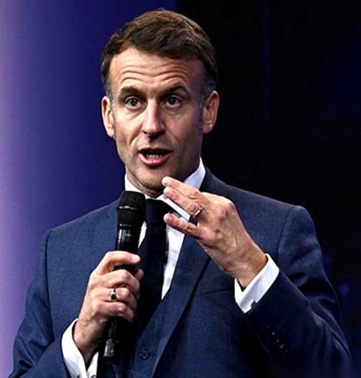 说真的，咱们这待客之道，有时候绝了。法国总统来，按理说，就在北京谈谈事儿，签签