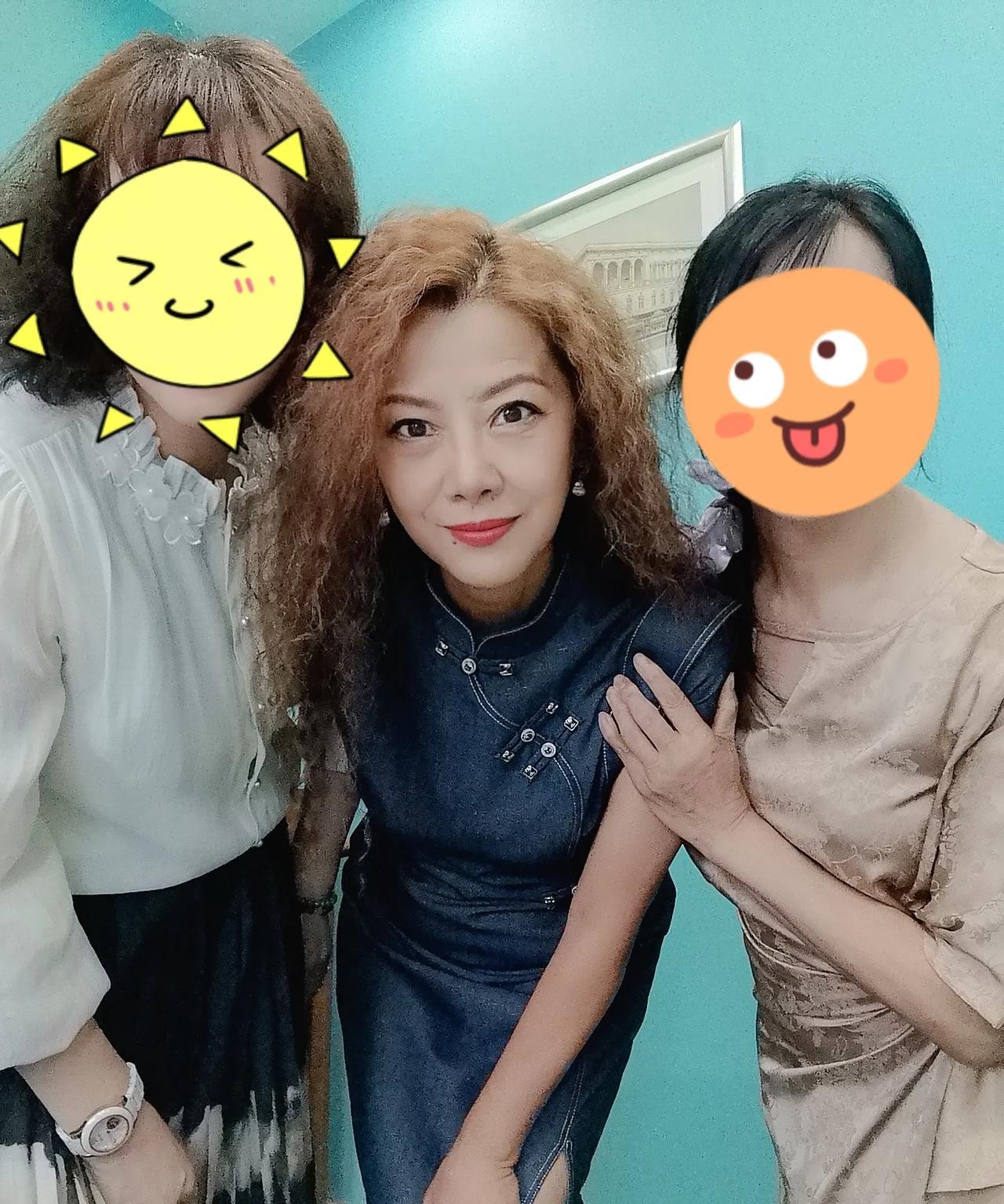 如果这世间的美食只能选一种，那么我肯定选火锅。百吃不厌，说的就是它。好朋友相聚