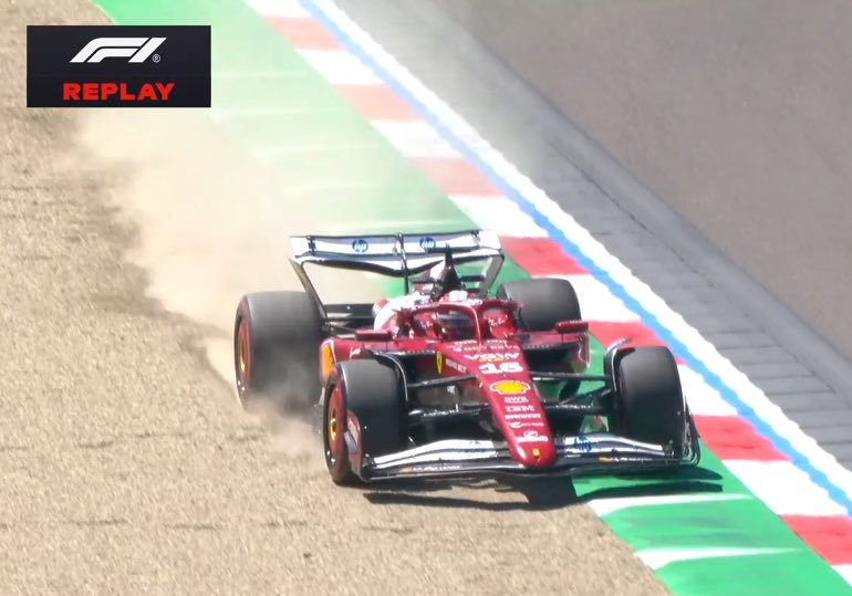 法拉利两位…一位跑拉力[doge]一位去割草[doge]F1赛车2025F1伊莫拉