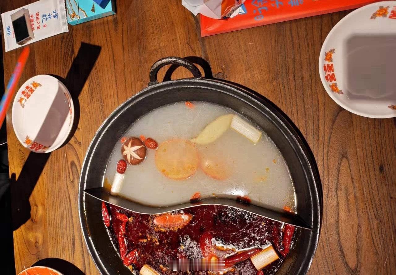 如果你有100万，如果年初你买了铝，那么年底你就赚了47万；如果年初你买了黄金，