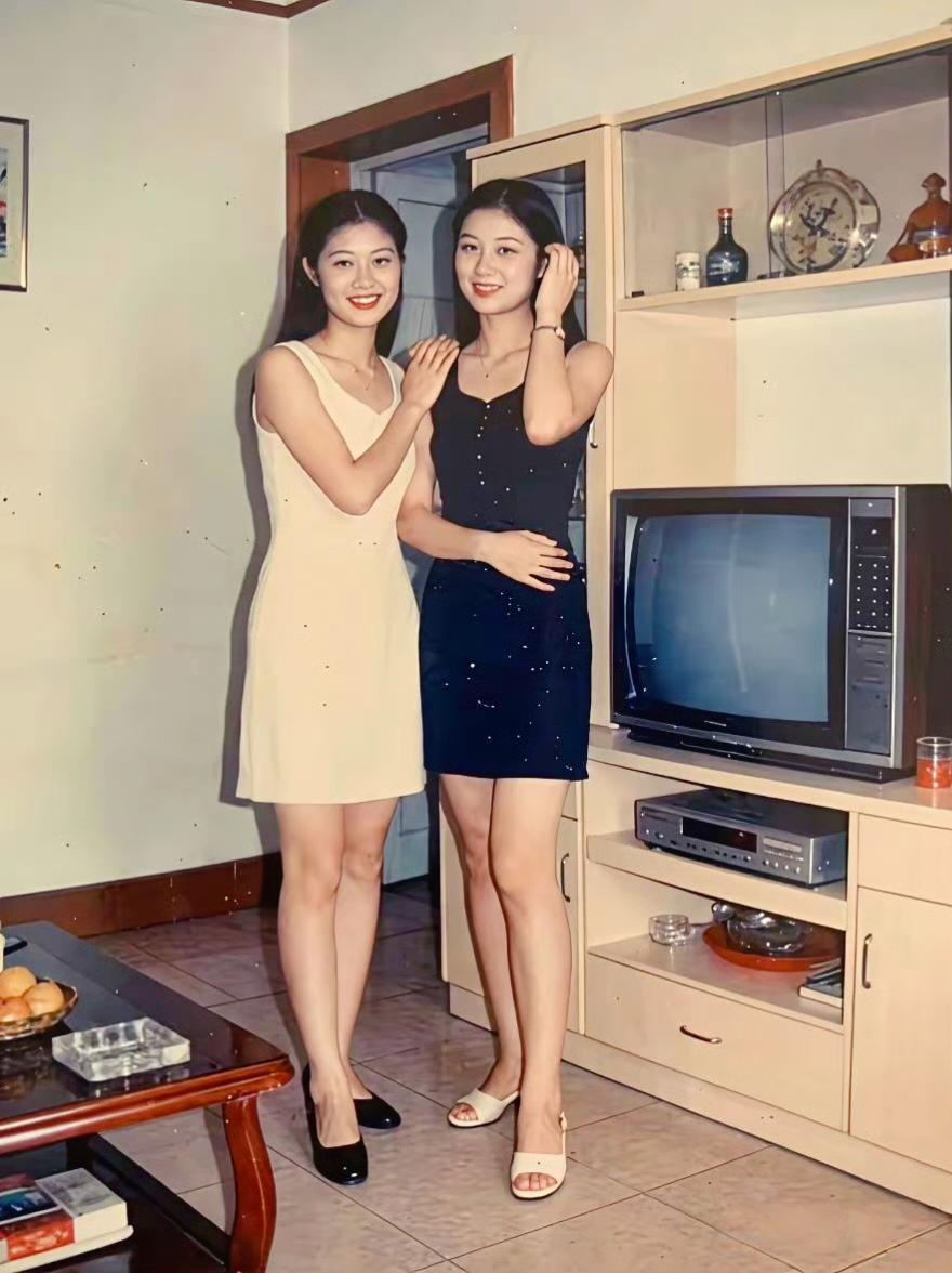 这是1993年的照片，这在当时属于什么样的家庭条件？在当时属于小康水平吗？