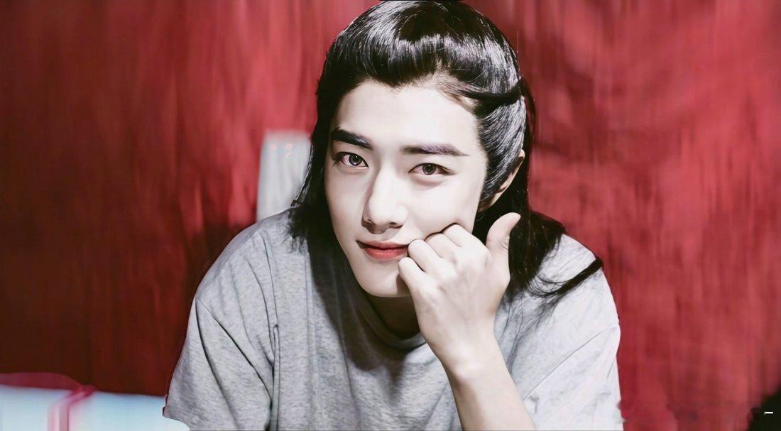 卧槽！肖战好漂亮真的好漂亮