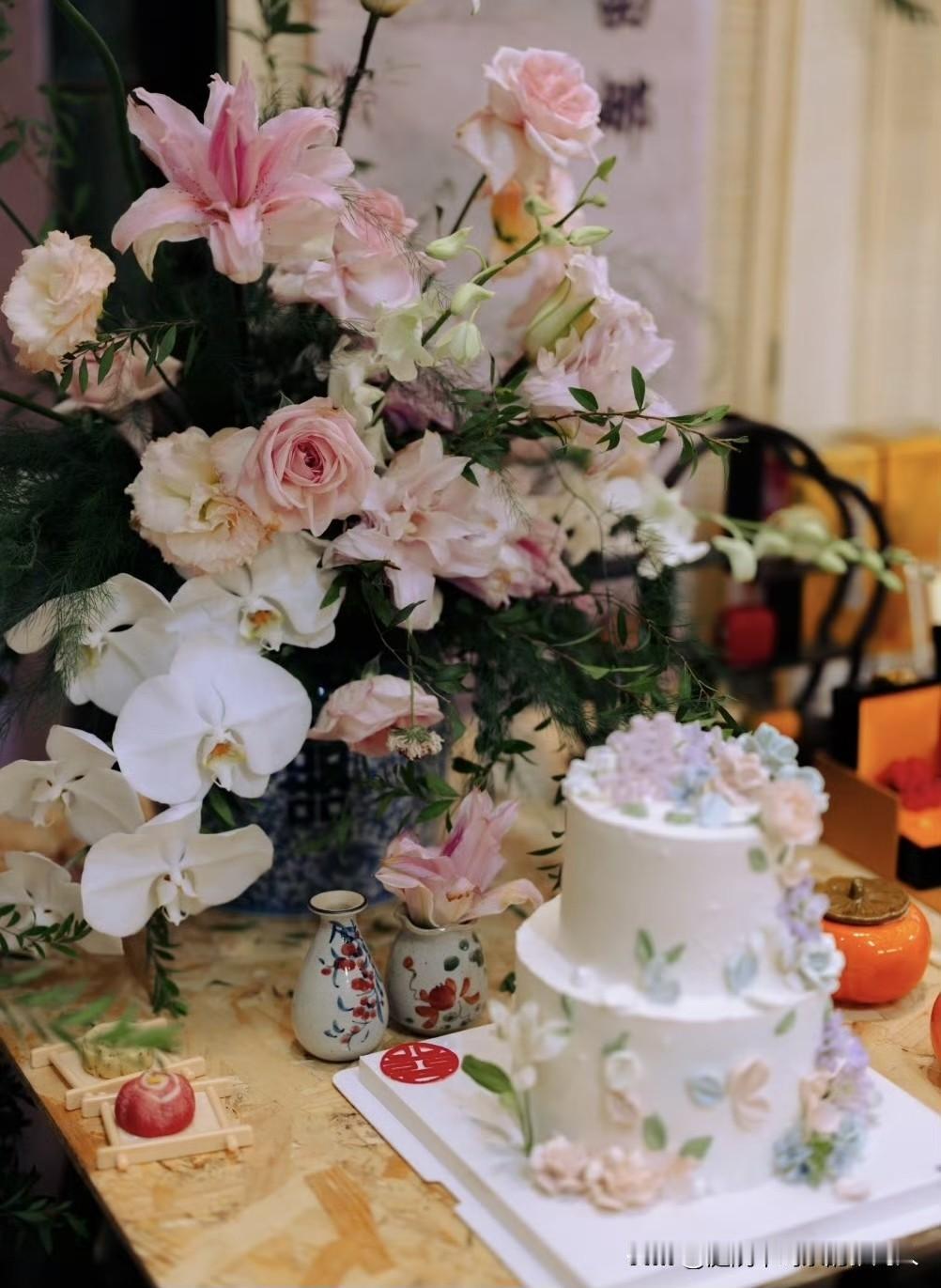 我同事今天把婚退了，男方家全款买了套三居室的婚房，同事跟她妈妈商量，说彩礼18