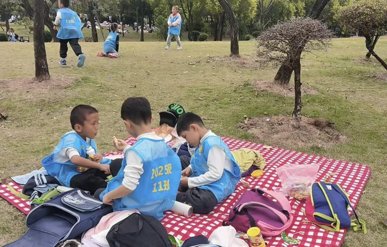 父母对孩子是做不到一碗水端平的！不知道有多少人心里不服气，但是真正把事实摆出来的