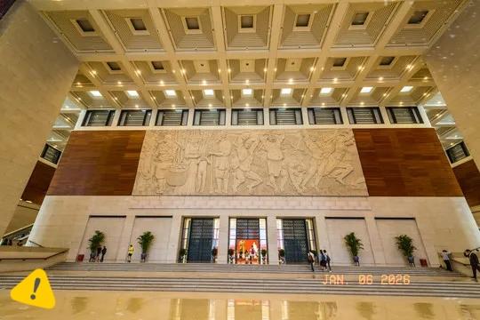 真的？和田玉多到能铺满一个狗窝？这哪是贪官落马，简直是贫穷限制了我的想象力