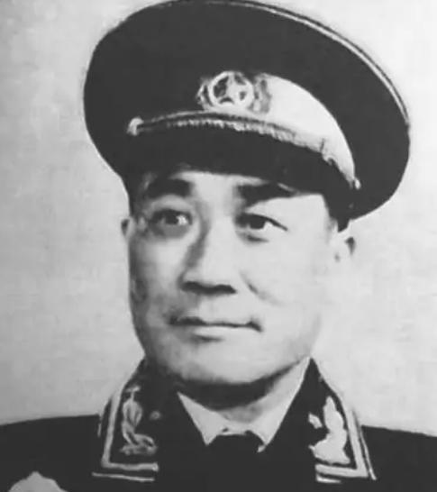 72年张国华突然倒下，刘伯承听闻后捶胸痛哭：都怪我，不该让他去。熟悉开国将