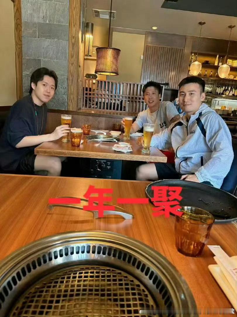 很奇怪，这么漂亮，为什么不给个名分啊！哈哈，如果真相大白的那一天，CP粉是不是