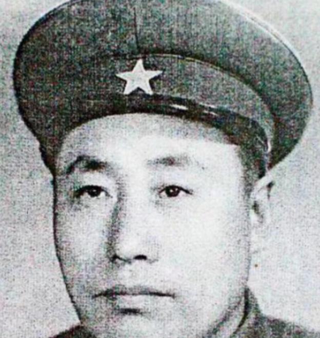 1944年，东北抗联将领于天放在黑龙江绥棱县被日军抓捕，后来，他夜里借口上厕所，