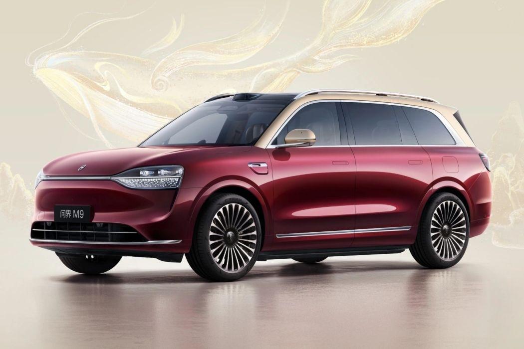 “尊四座”为问界M9Ultra五座版的一种特殊配置套装,默认搭配奢享零重力