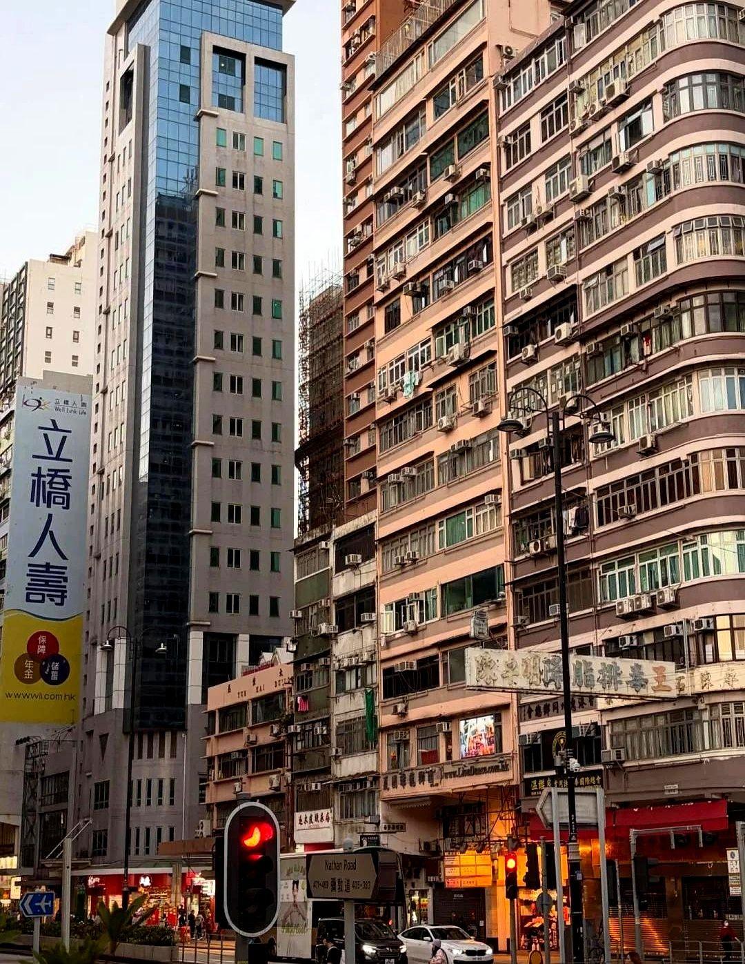 来香港留学之后，我才真正体验到被嫉妒。港硕圈子太小，她拿了什么offer、雅思